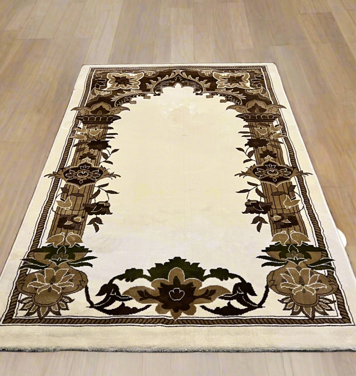 Carpeted Prayer Mat (ja-e-namaz)